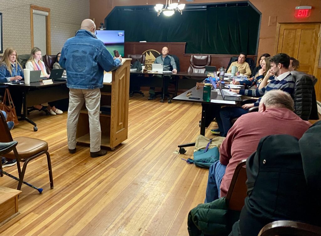 Business owners confront incumbent Morrison town board