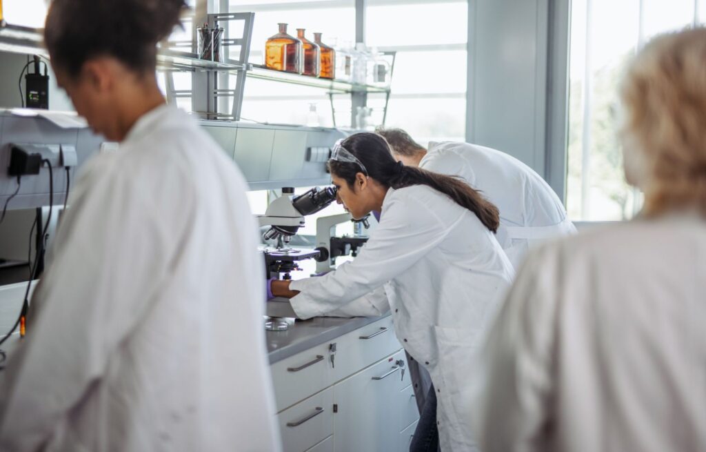 Comment that Porte La Confance Dans la science et les scientifiques?