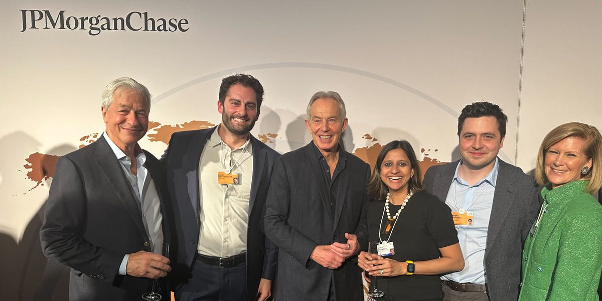 Davos Journal – Who Will Manage Your AI Colleagues?